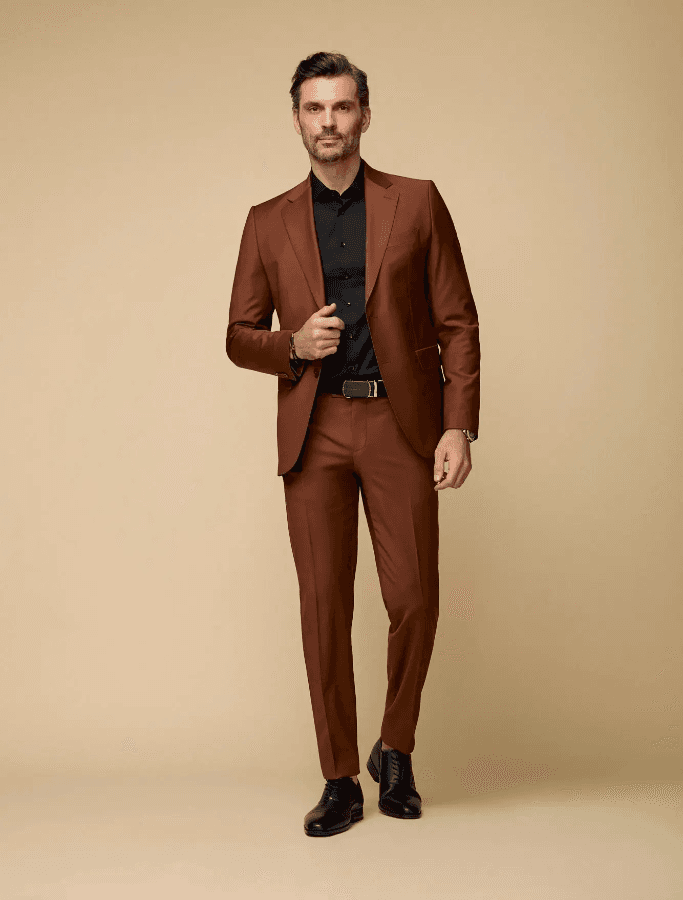 LIEF Horsens Brown suit 1